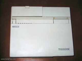 Toshiba T1000SE, изглед отгоре